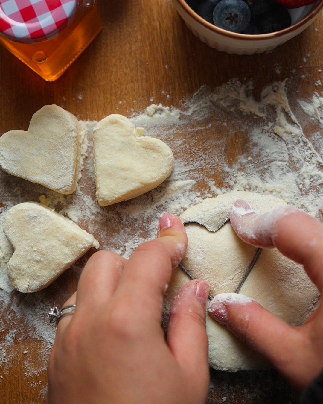 Step 4: Shape the syrniki